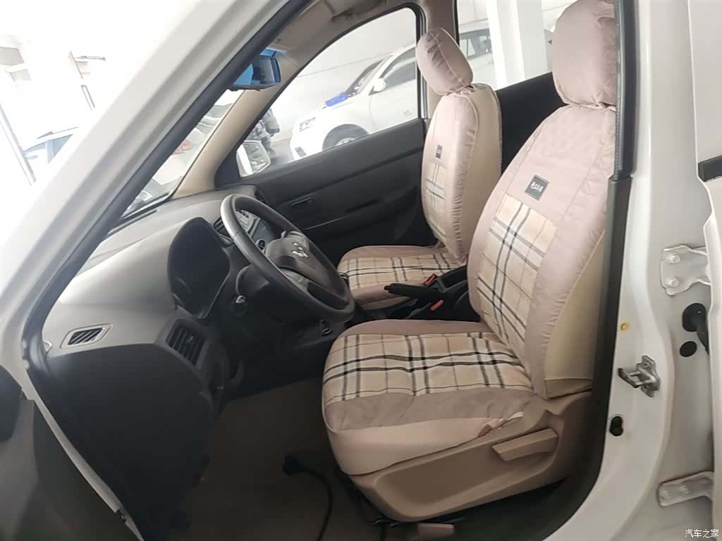 Wuling Hongguang, 2017 15