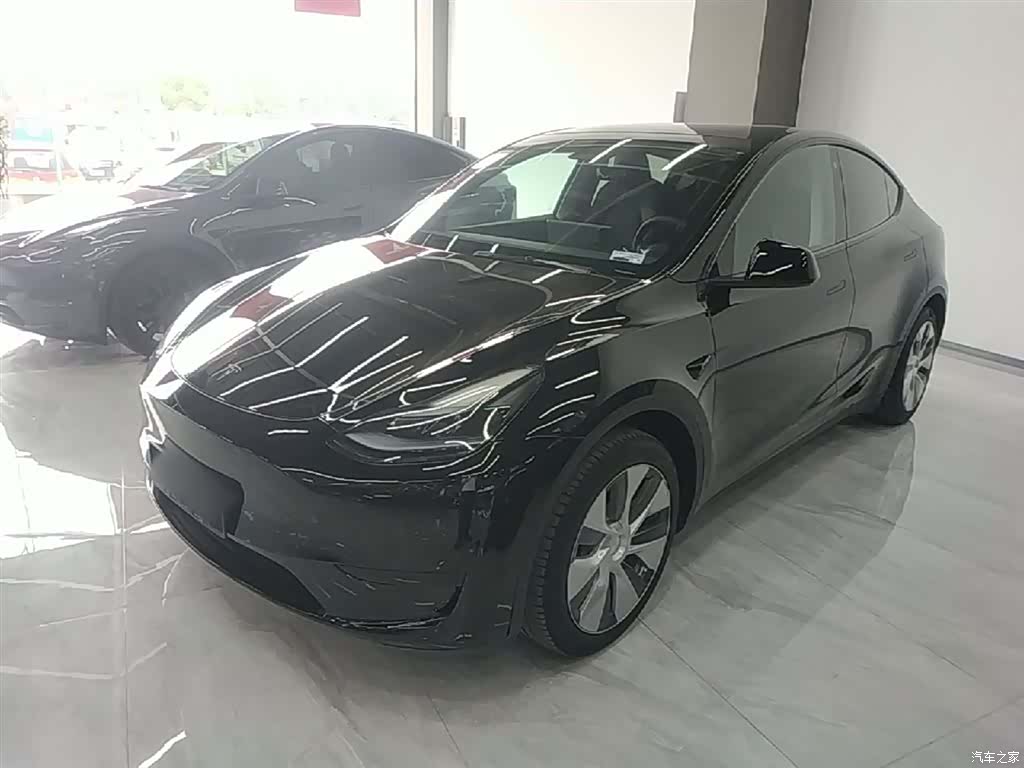 Tesla Model Y, 2023 2