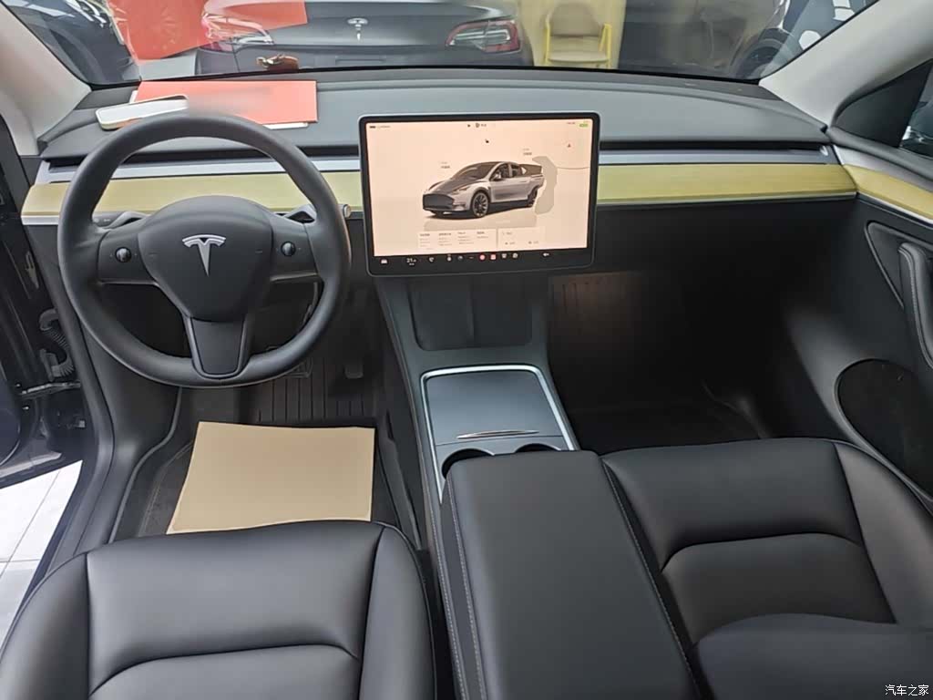 Tesla Model Y, 2023 10