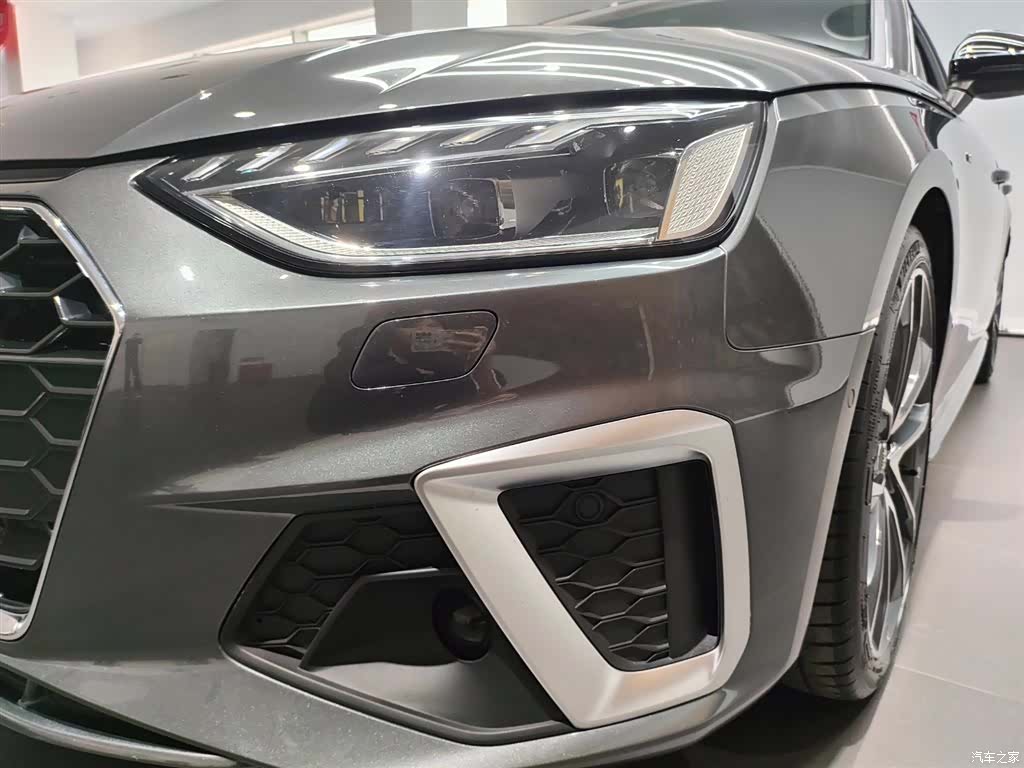 Audi A4L, 2021 15