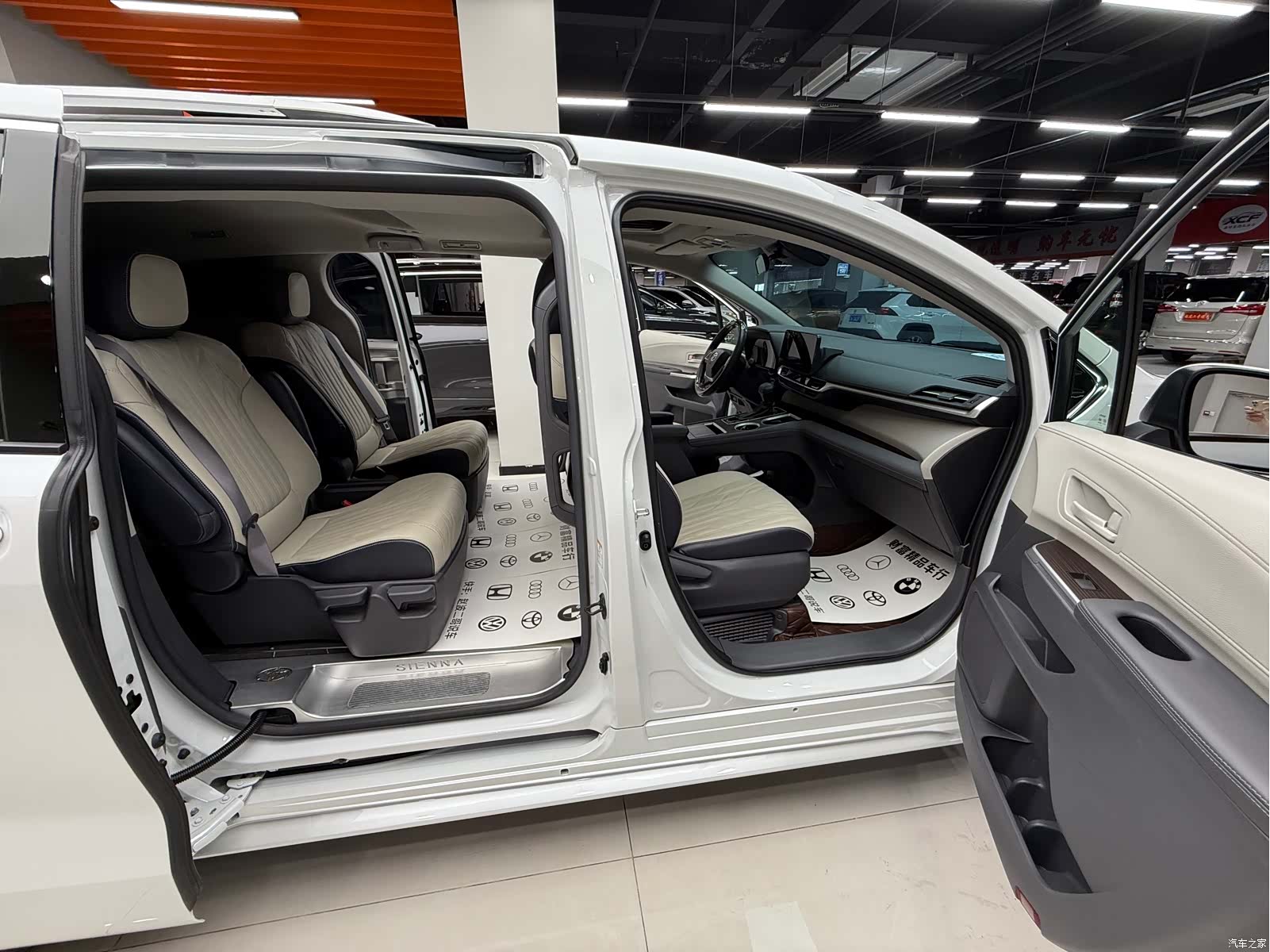 Toyota Sienna, 2023 12