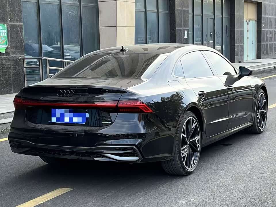 Audi A7L