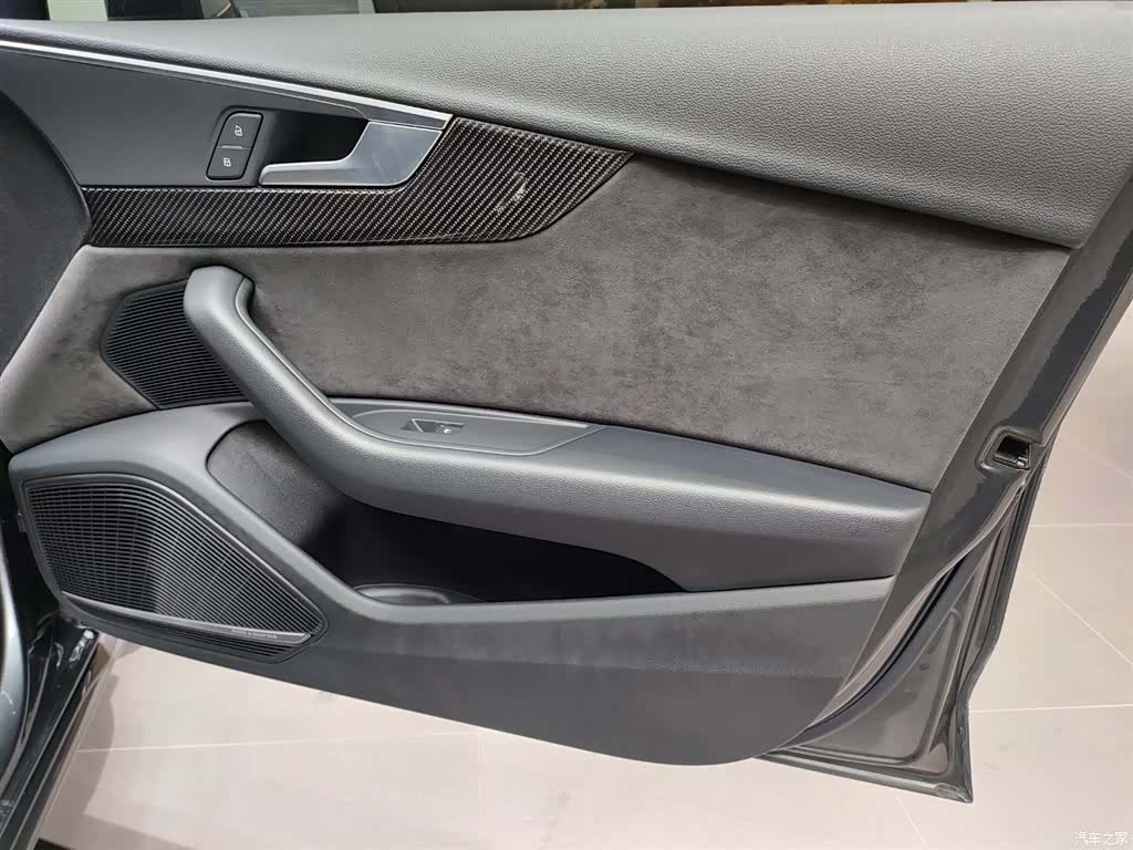 Audi A4L, 2021 27