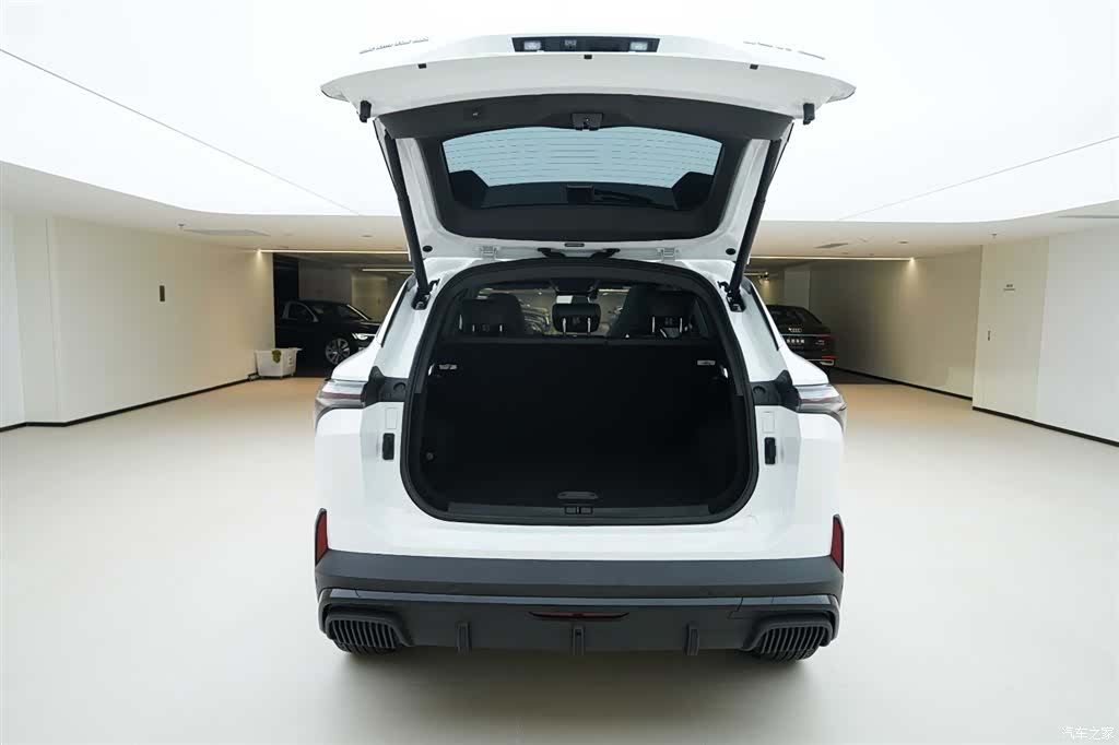 Jetour L6, 2024 6