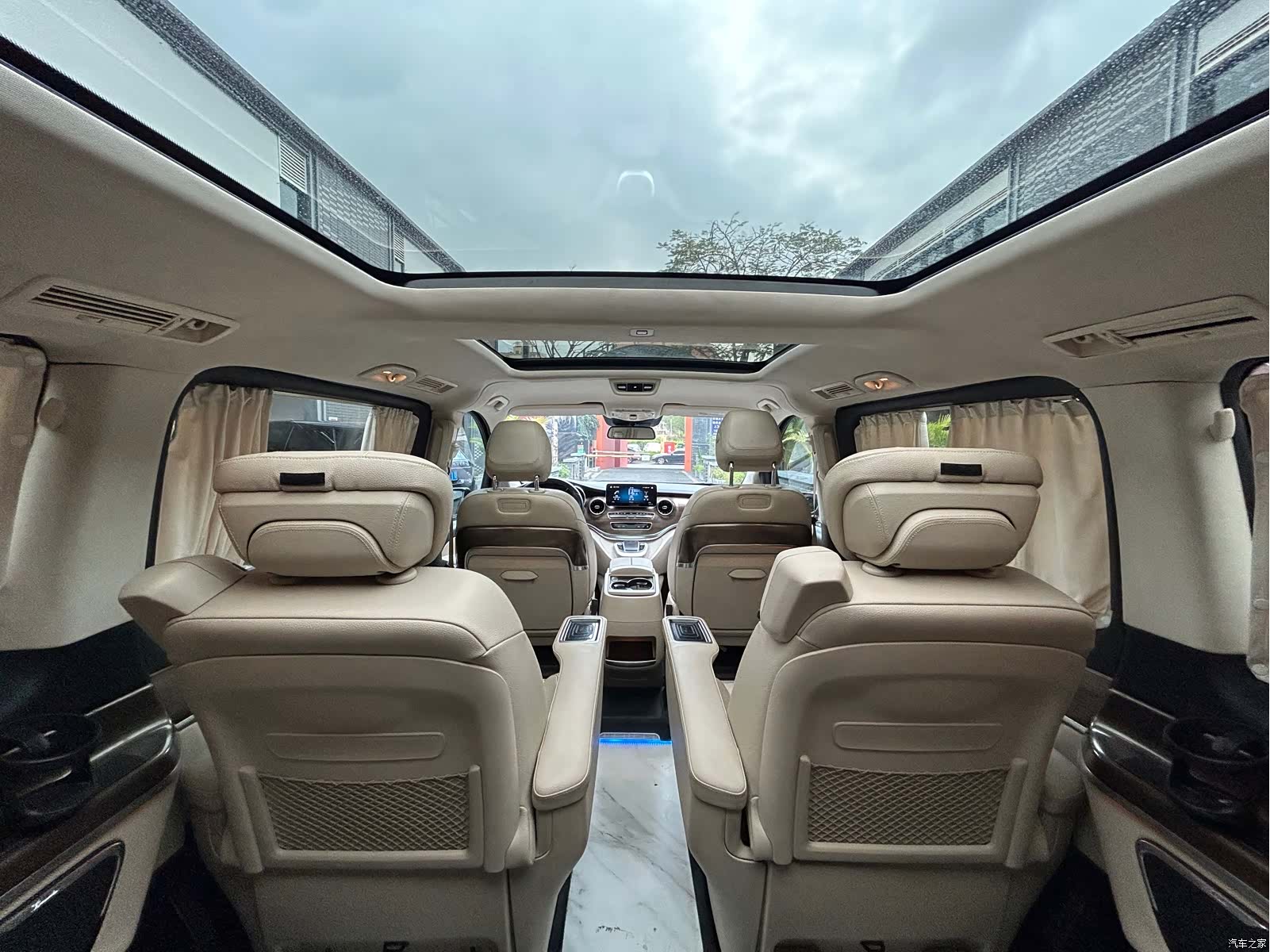 Mercedes-Benz V-Class, 2022 4