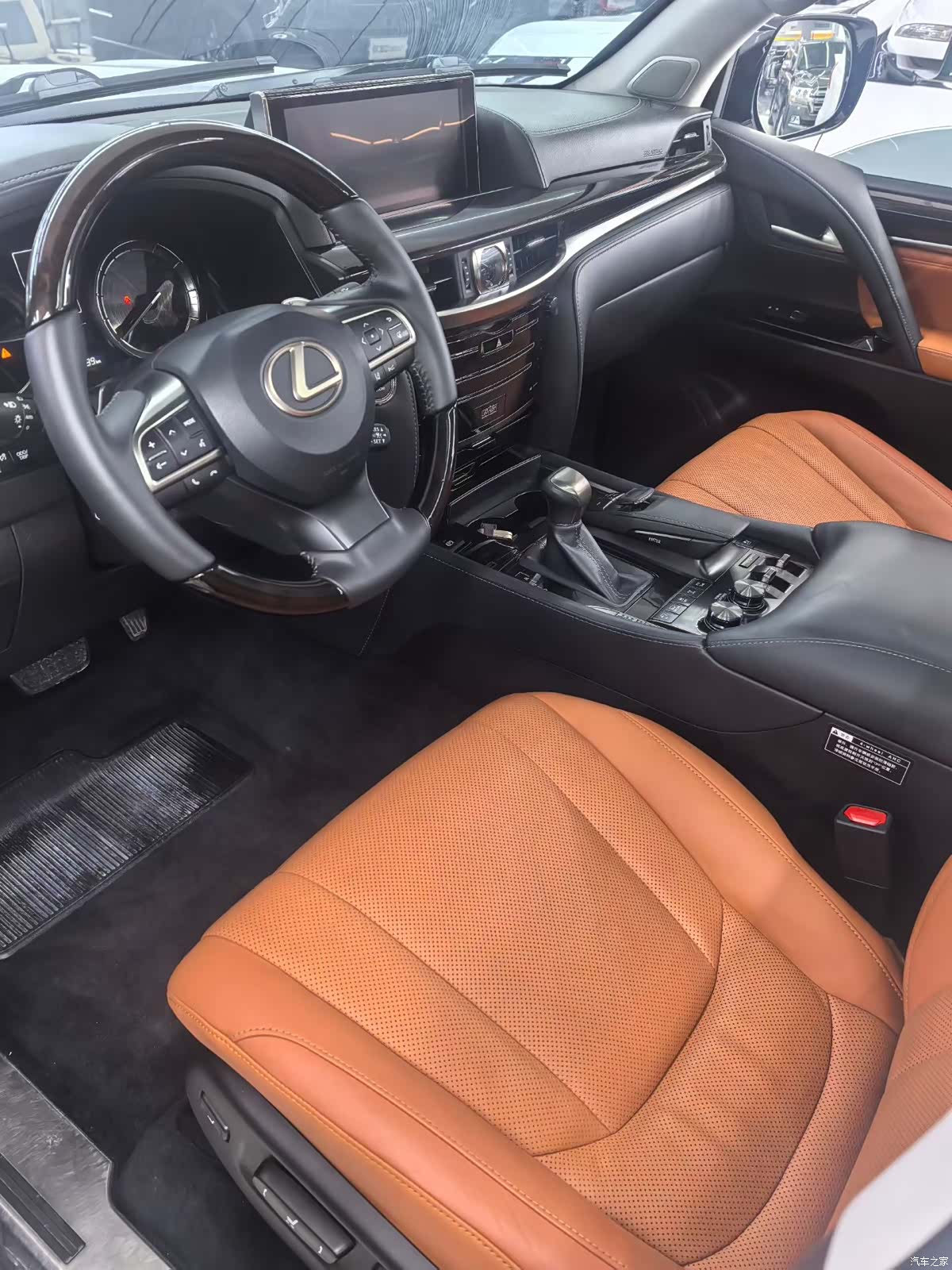 Lexus LX, 2016 3