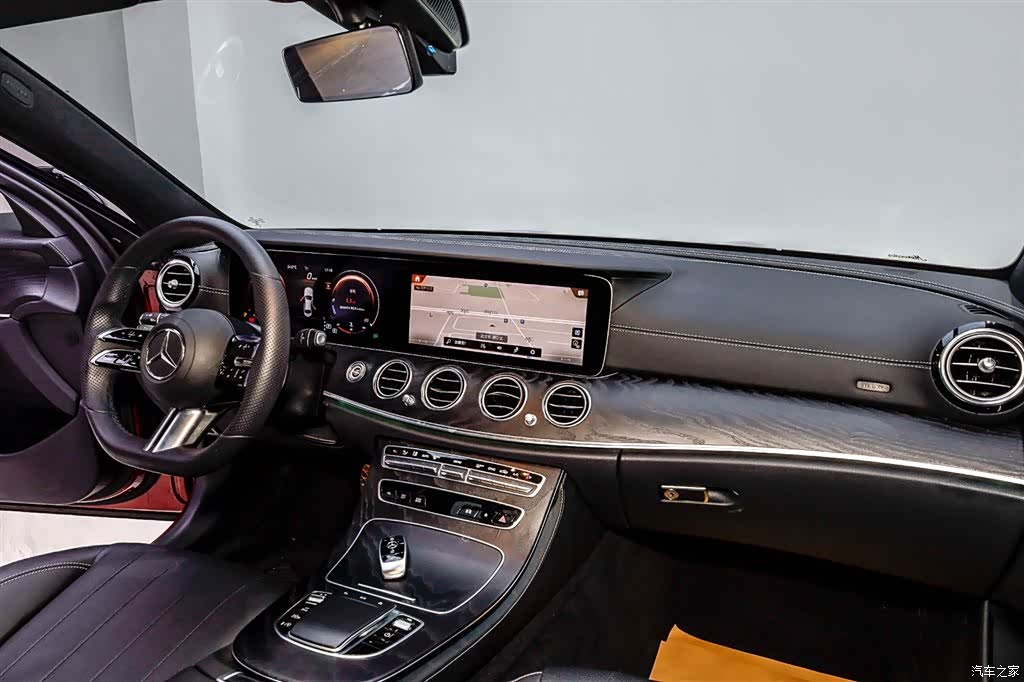 Mercedes-Benz E-Class, 2021 24
