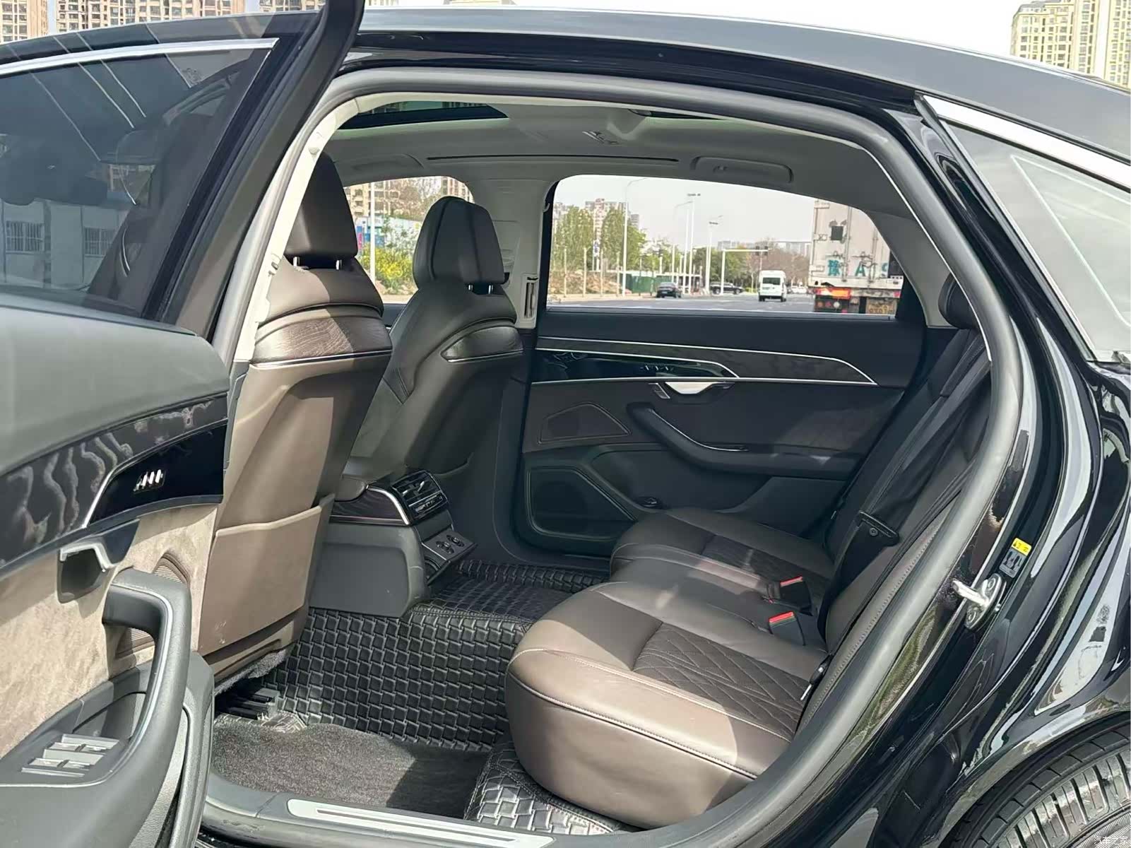 Audi A8L, 2021 8
