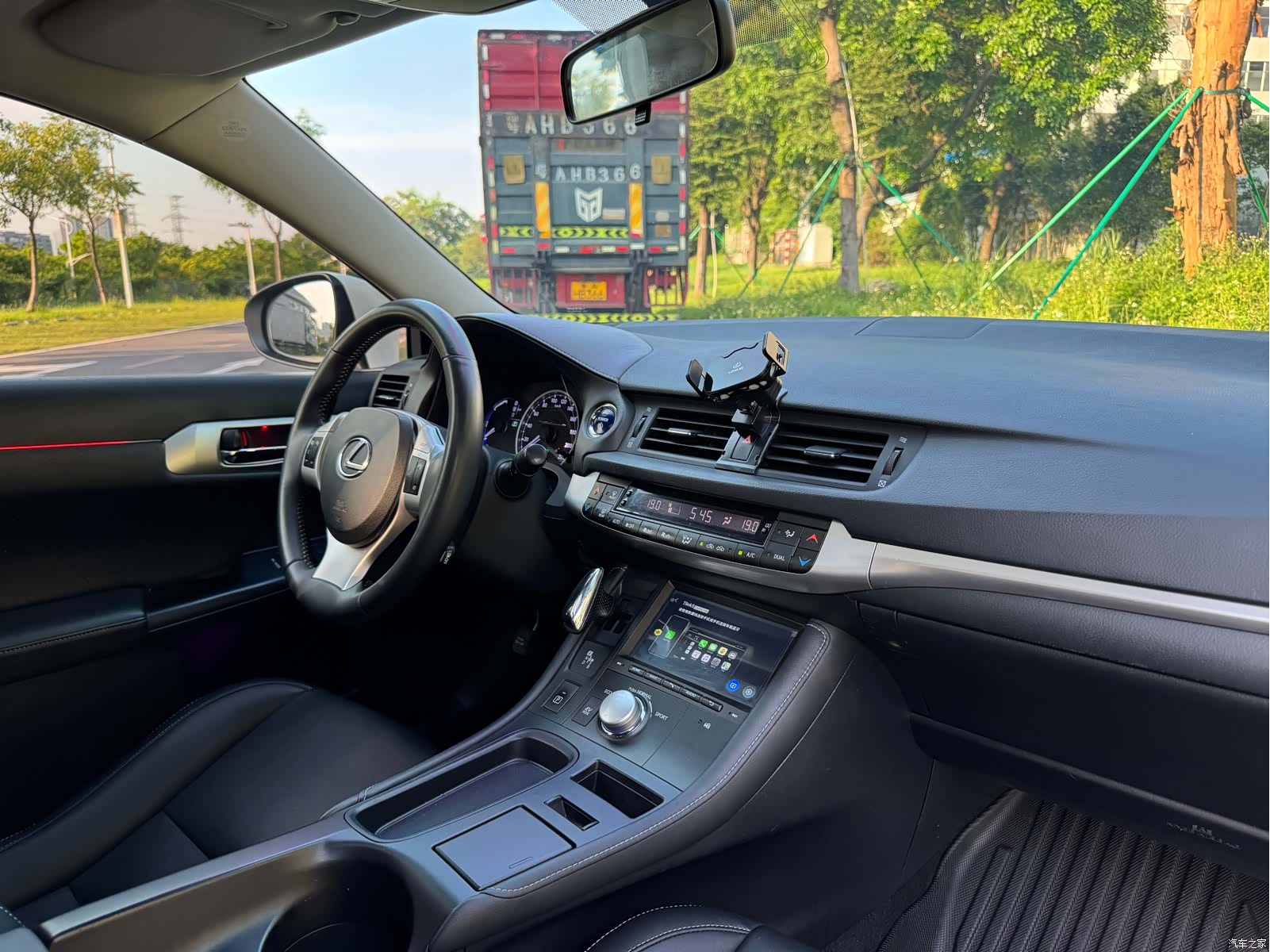 Lexus CT, 2013 9