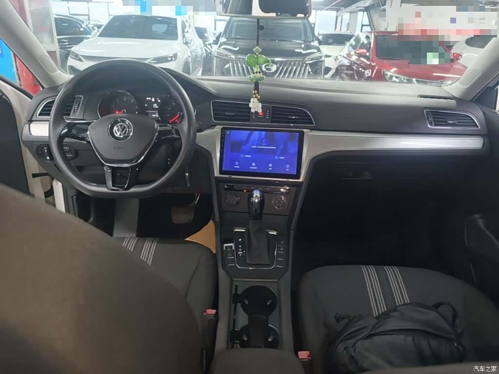 Volkswagen Lamando, 2017 10
