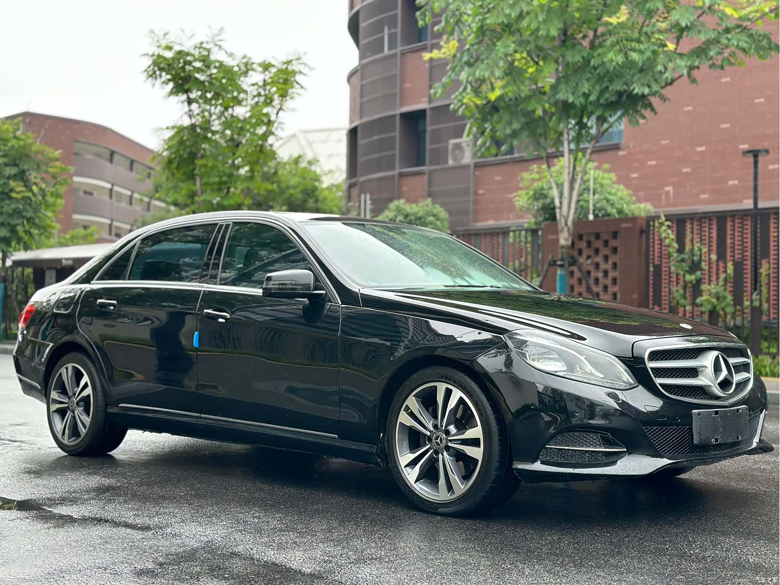 Mercedes-Benz E-Class, 2015 3
