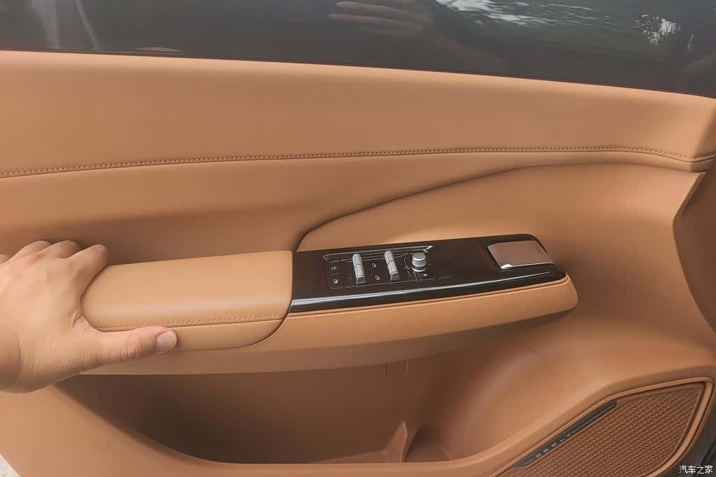 Geely Galaxy L7, 2025 7