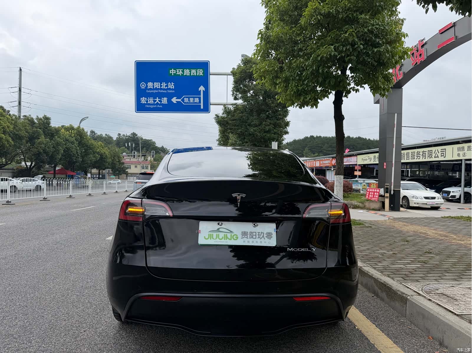 Tesla Model Y, 2023 все фото