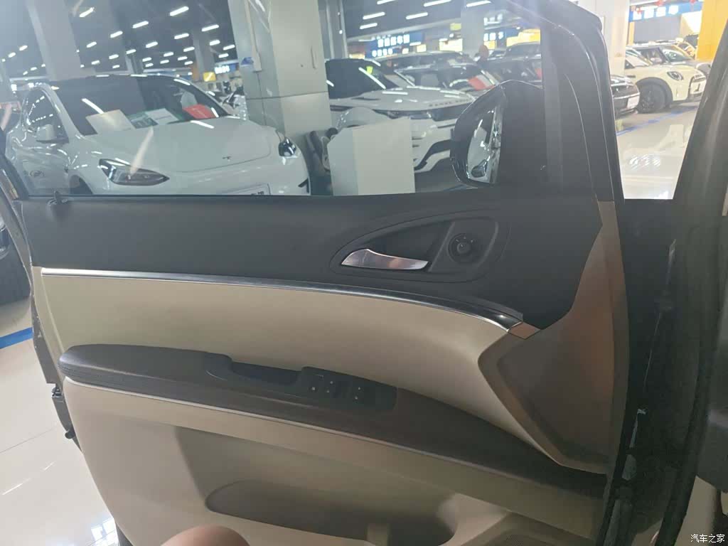 Buick GL8, 2022 6