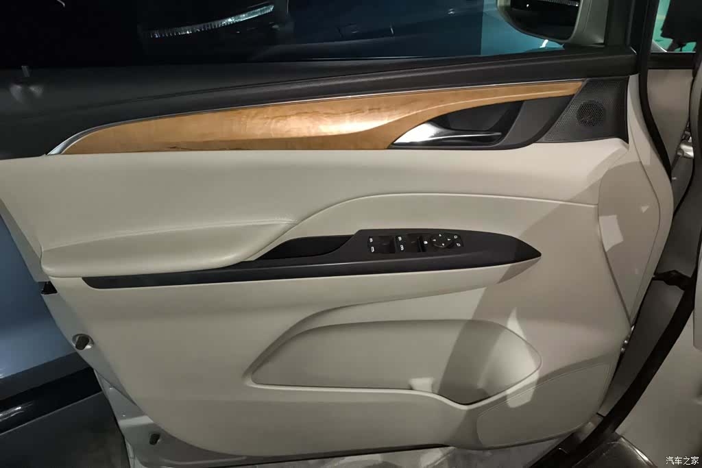 Buick GL8, 2019 7