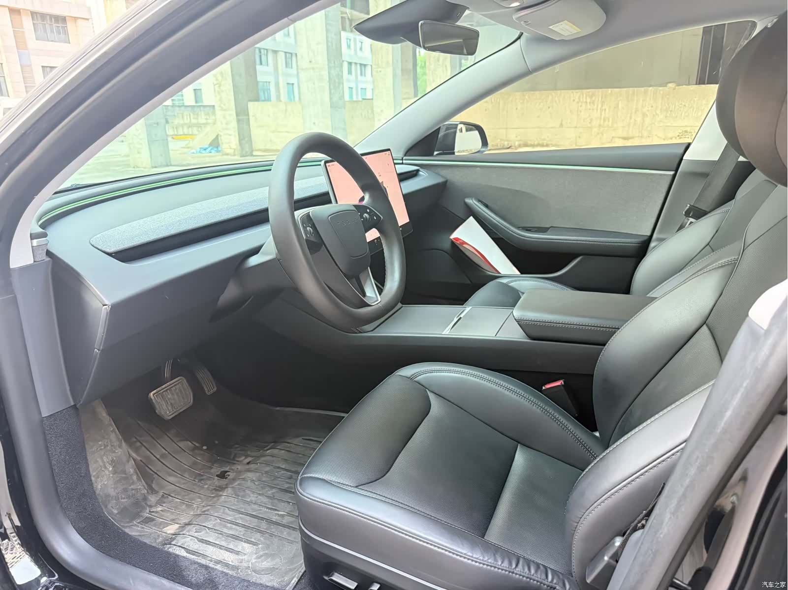 Tesla Model 3, 2024 4