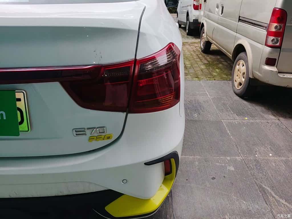 DongFeng E70, 2023 8