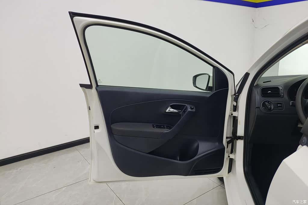 Volkswagen Polo, 2015 7