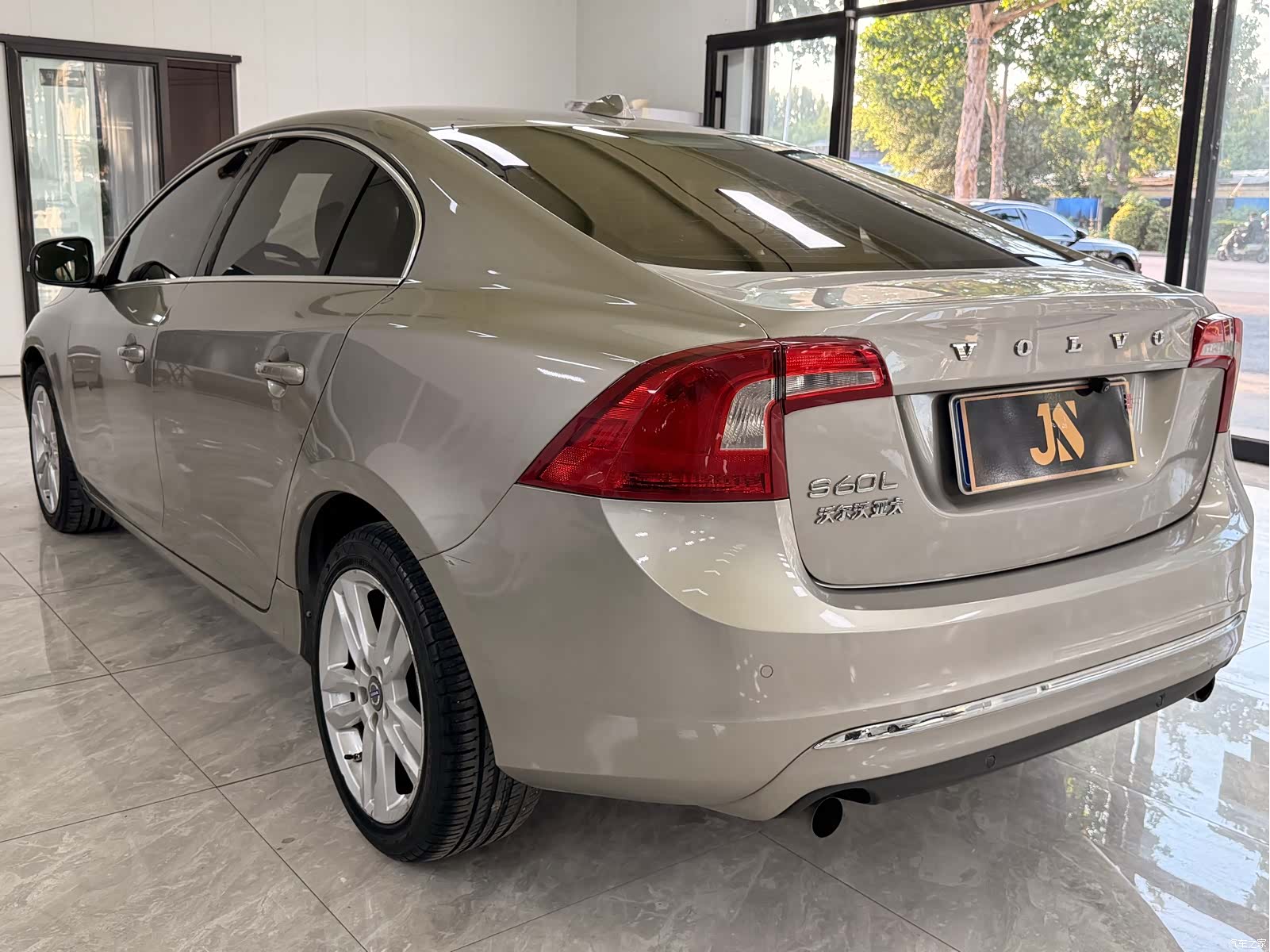 Volvo S60, 2014 8