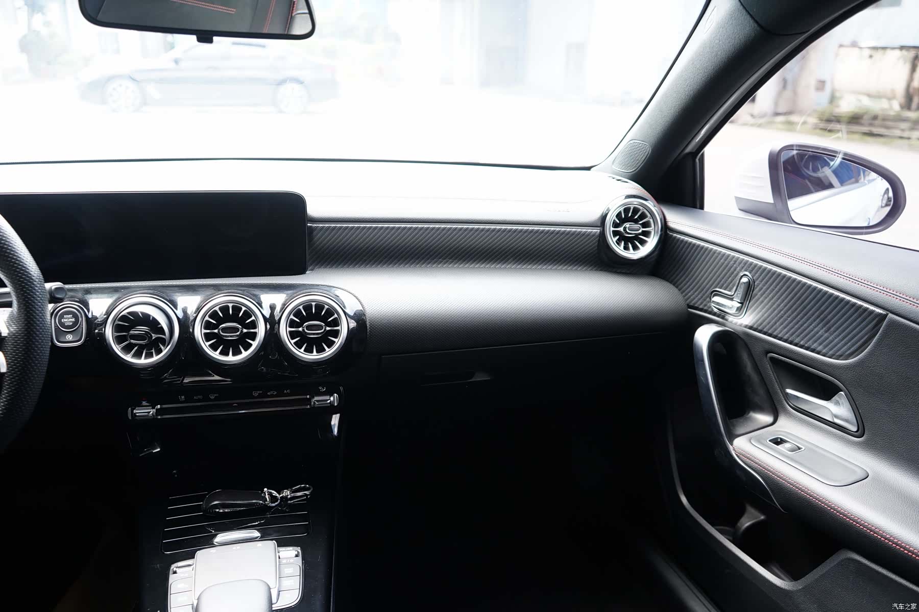 Mercedes-Benz A-Class, 2024 14