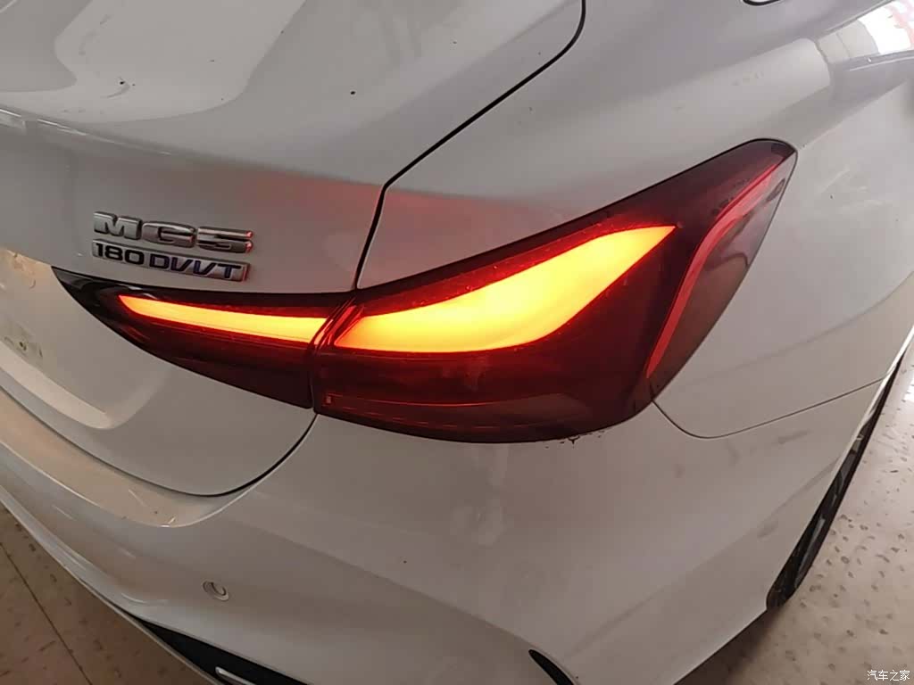MG MG5, 2025 8