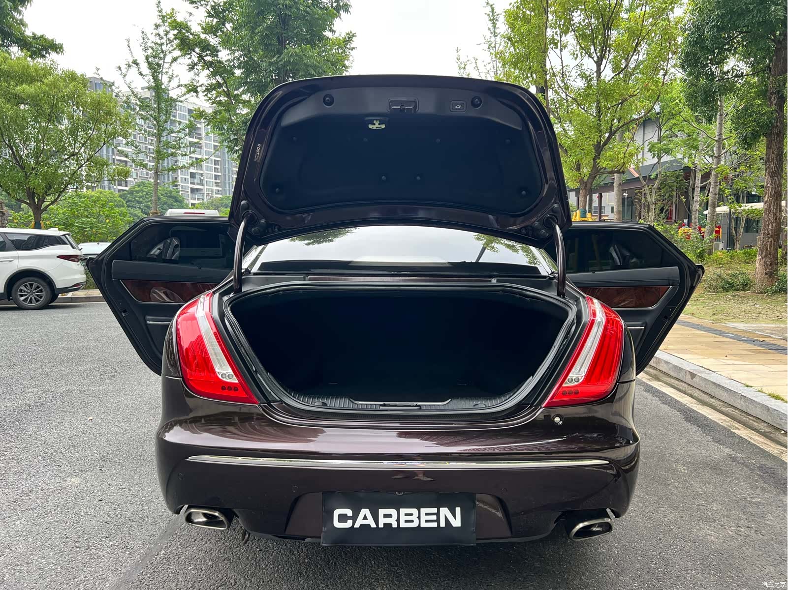 Jaguar XJ, 2012 16