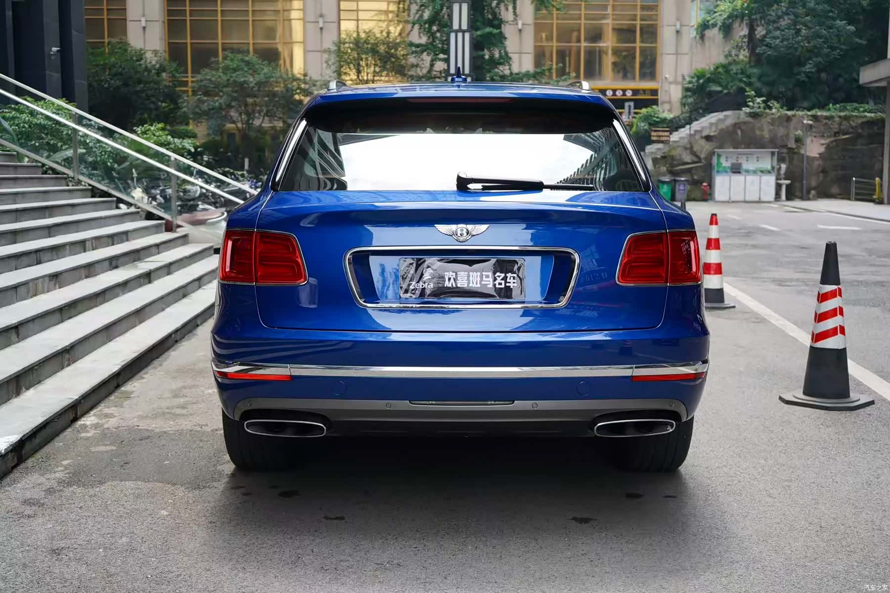 Bentley Bentayga, 2017 все фото