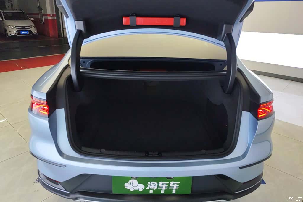 BYD Han, 2023 4