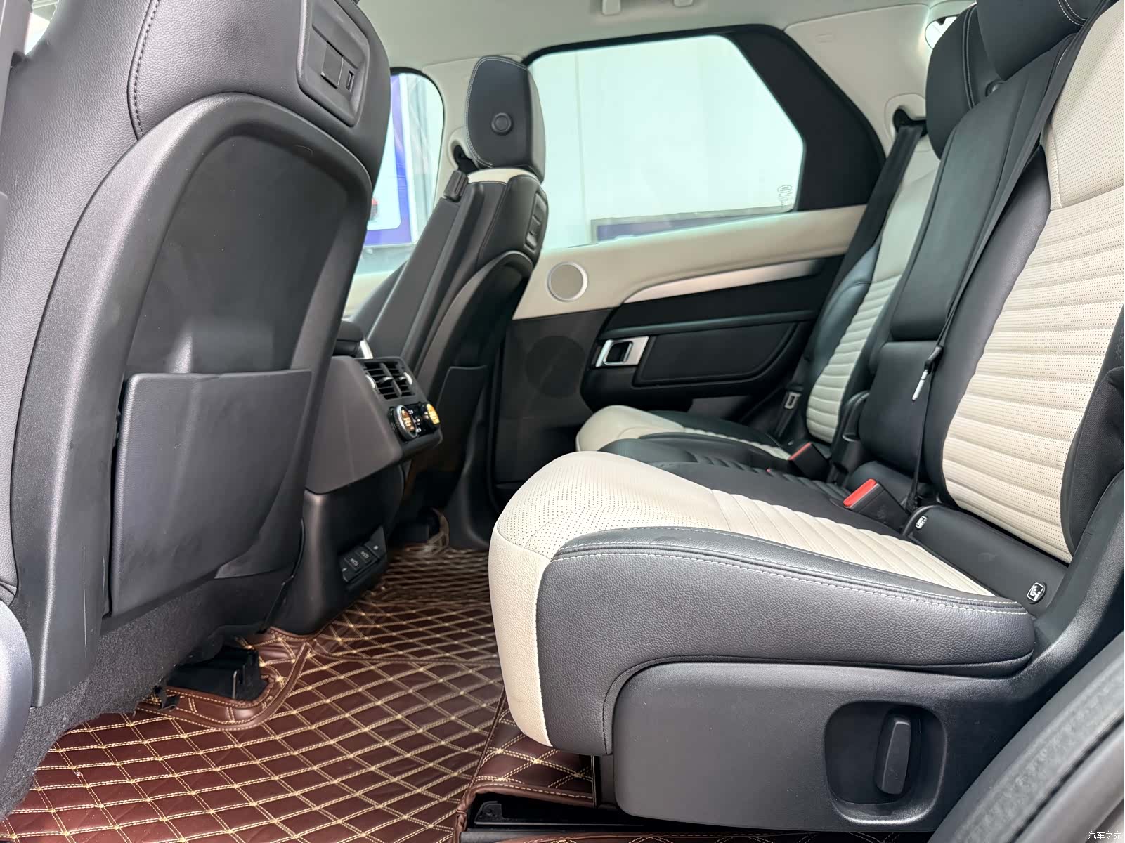 Land Rover Discovery, 2021 11