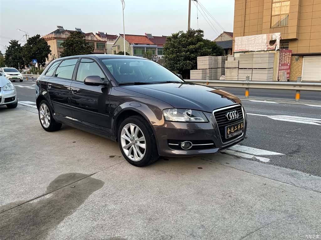 Audi A3, 2011 1