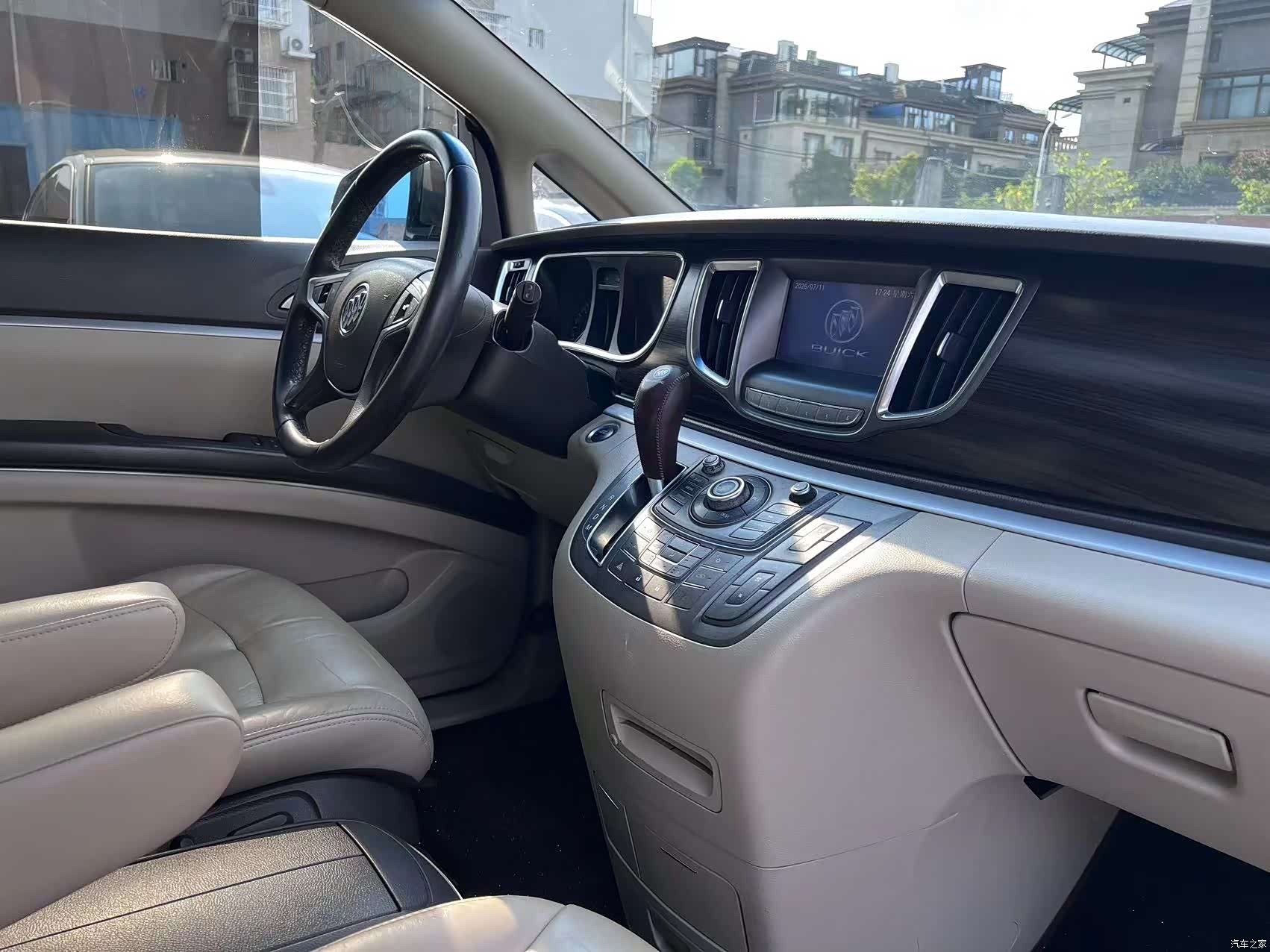 Buick GL8, 2014 16