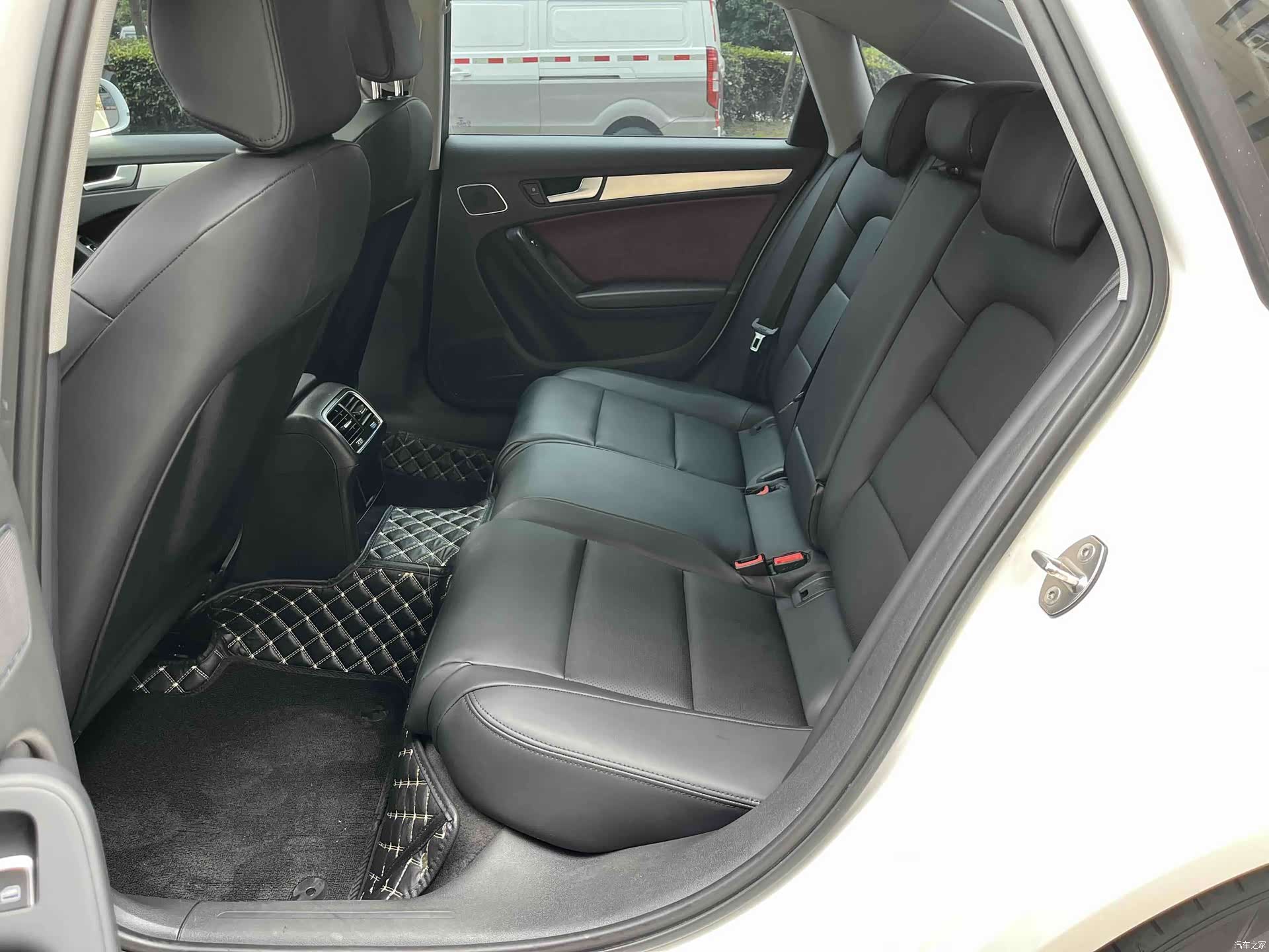 Audi A4L, 2016 12