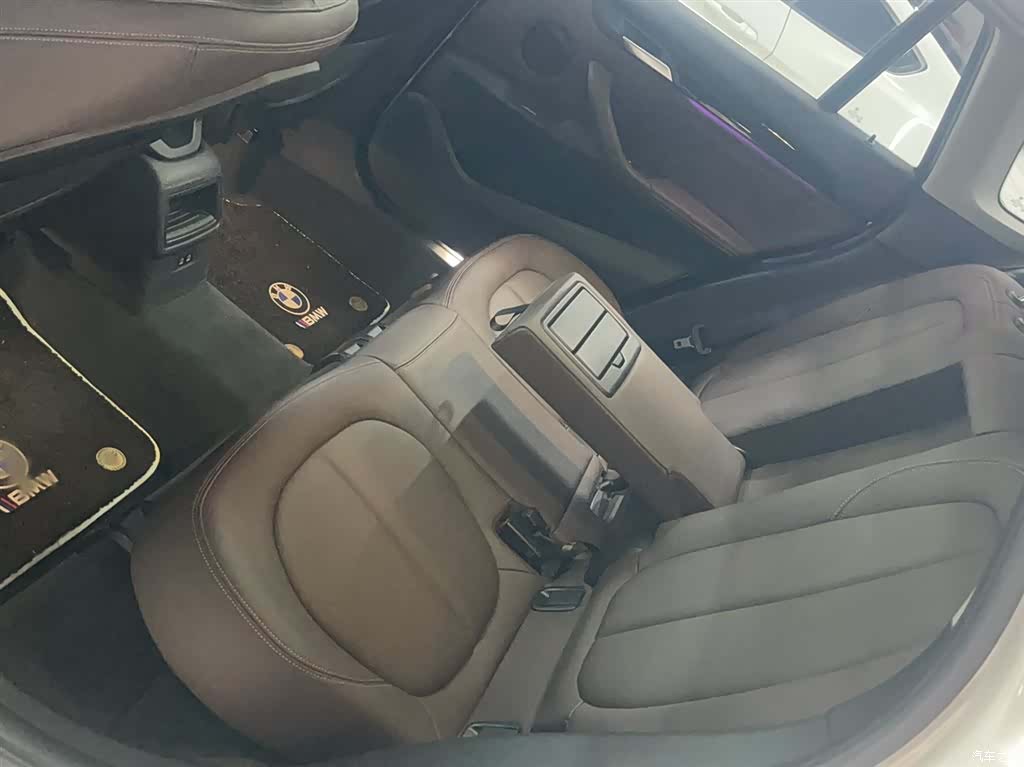 BMW X1, 2020 10