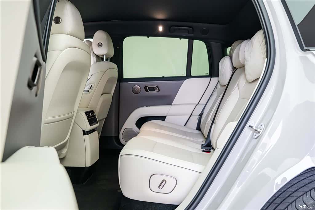 Li Auto i6, 2025 7