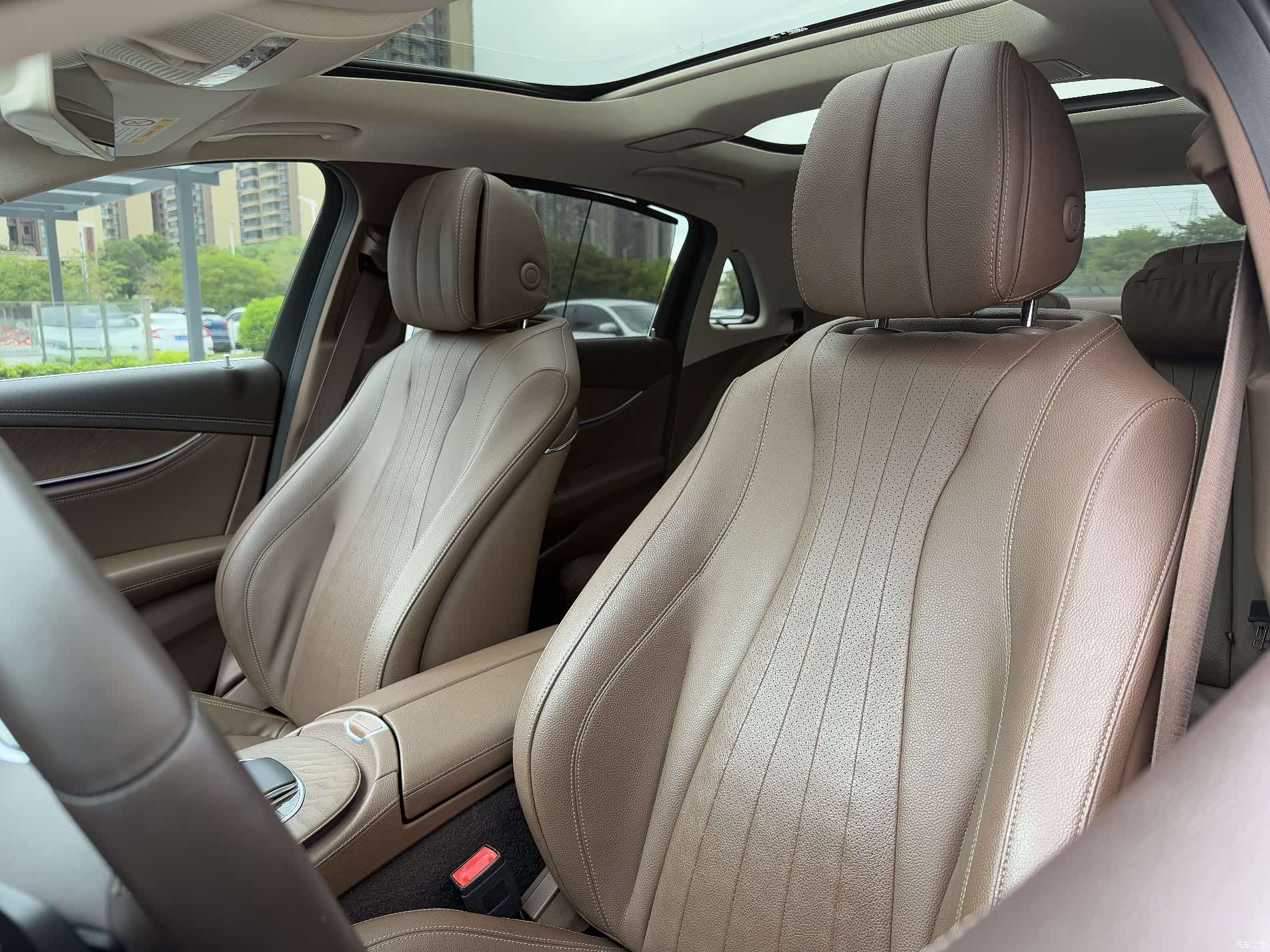 Mercedes-Benz E-Class, 2019 12