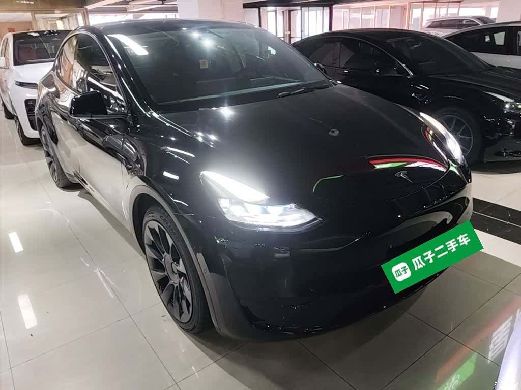 Tesla Model Y, 2022 4