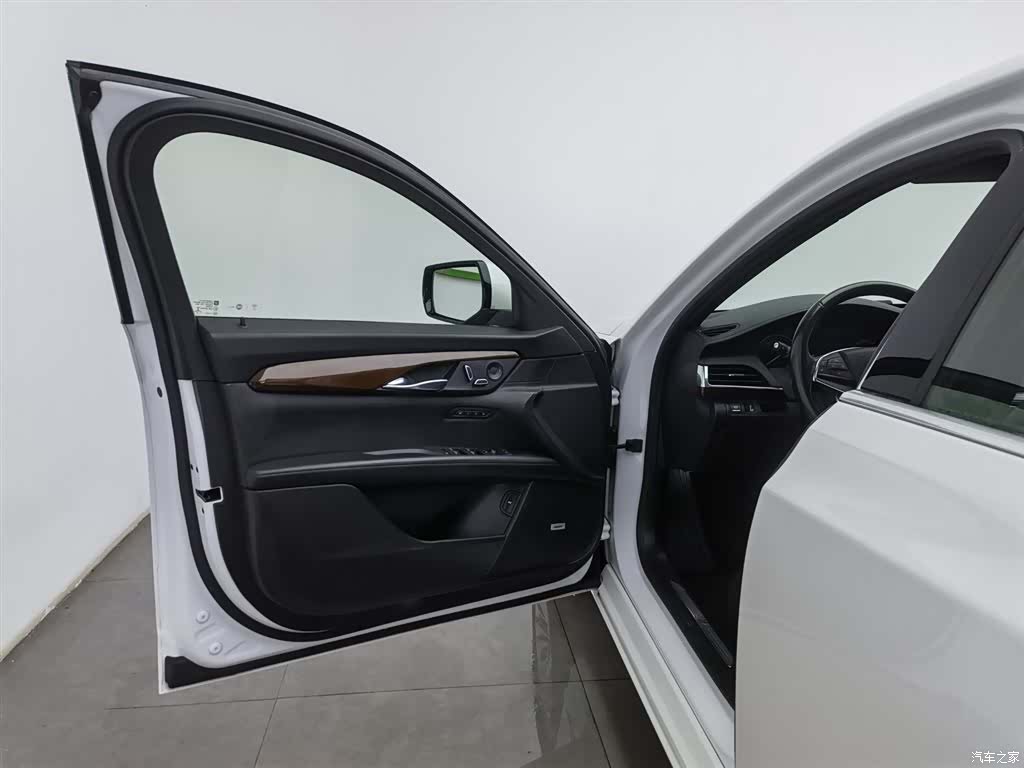 Cadillac CT6, 2018 8
