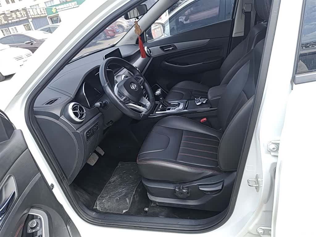 BAIC V, 2019 15
