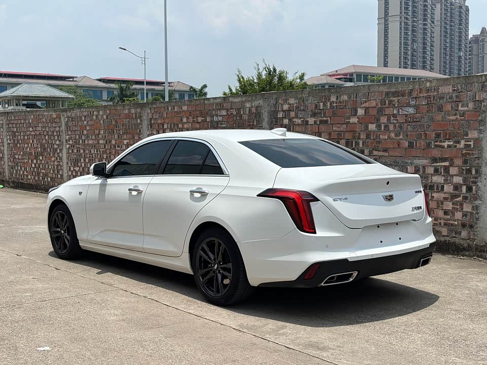 Cadillac CT4
