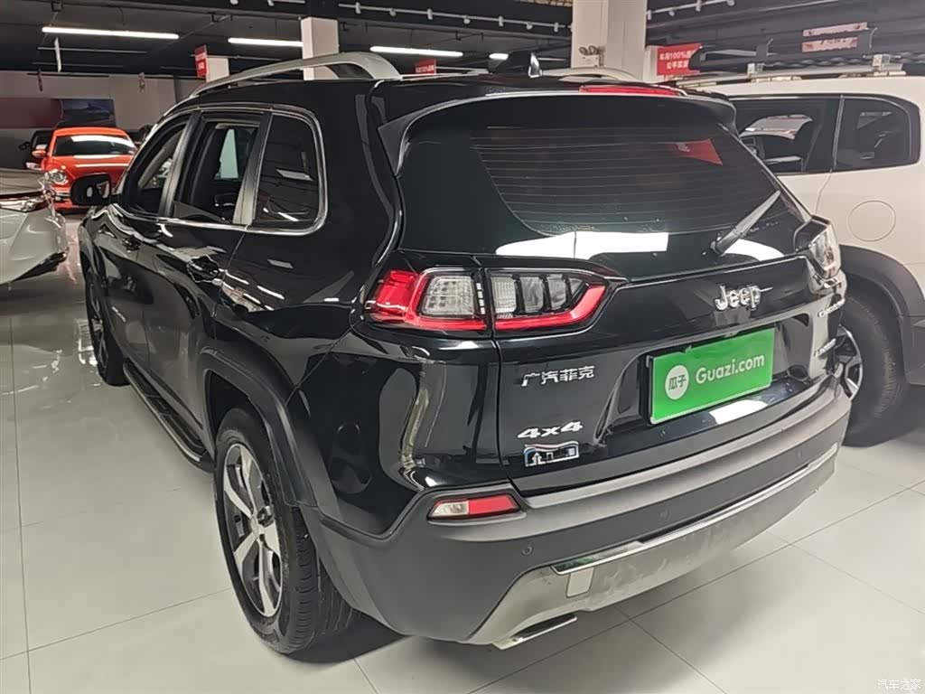 Jeep Cherokee, 2019 все фото