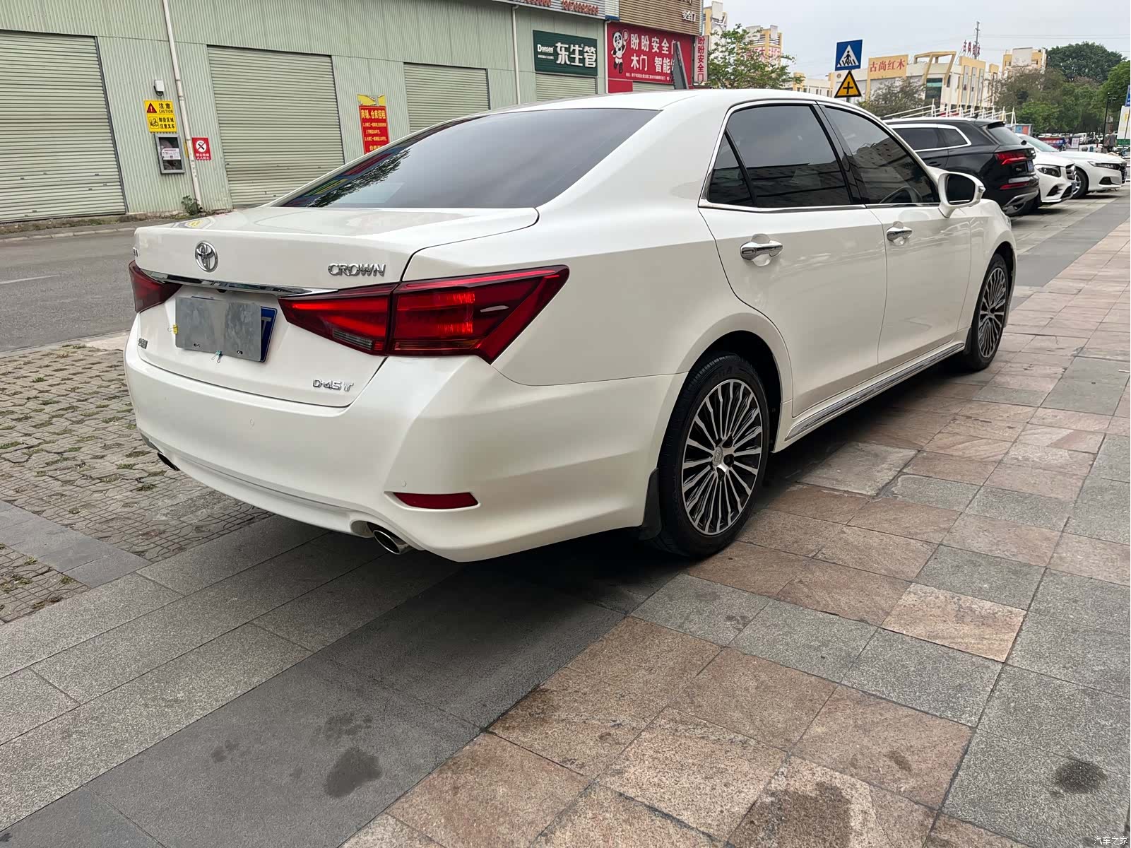 Toyota Crown, 2018 4