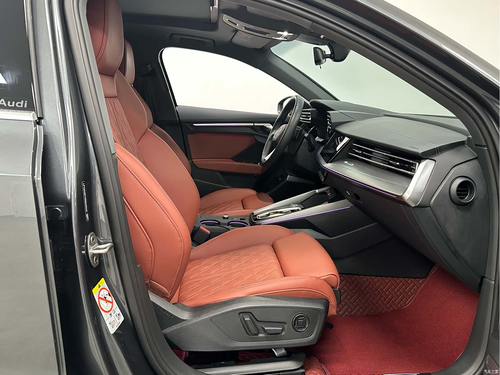 Audi Flying Spur, 2025 8