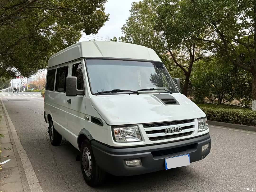 Iveco A35, 2017 все фото
