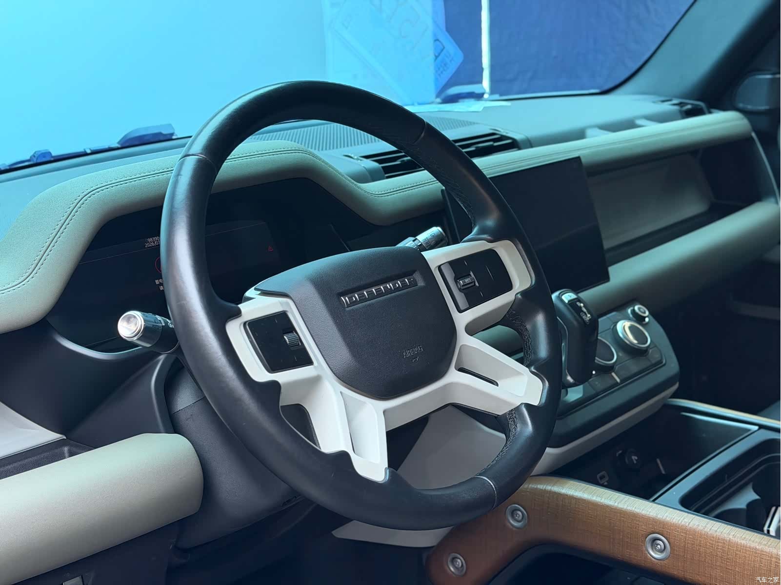 Land Rover Defender, 2021 все фото
