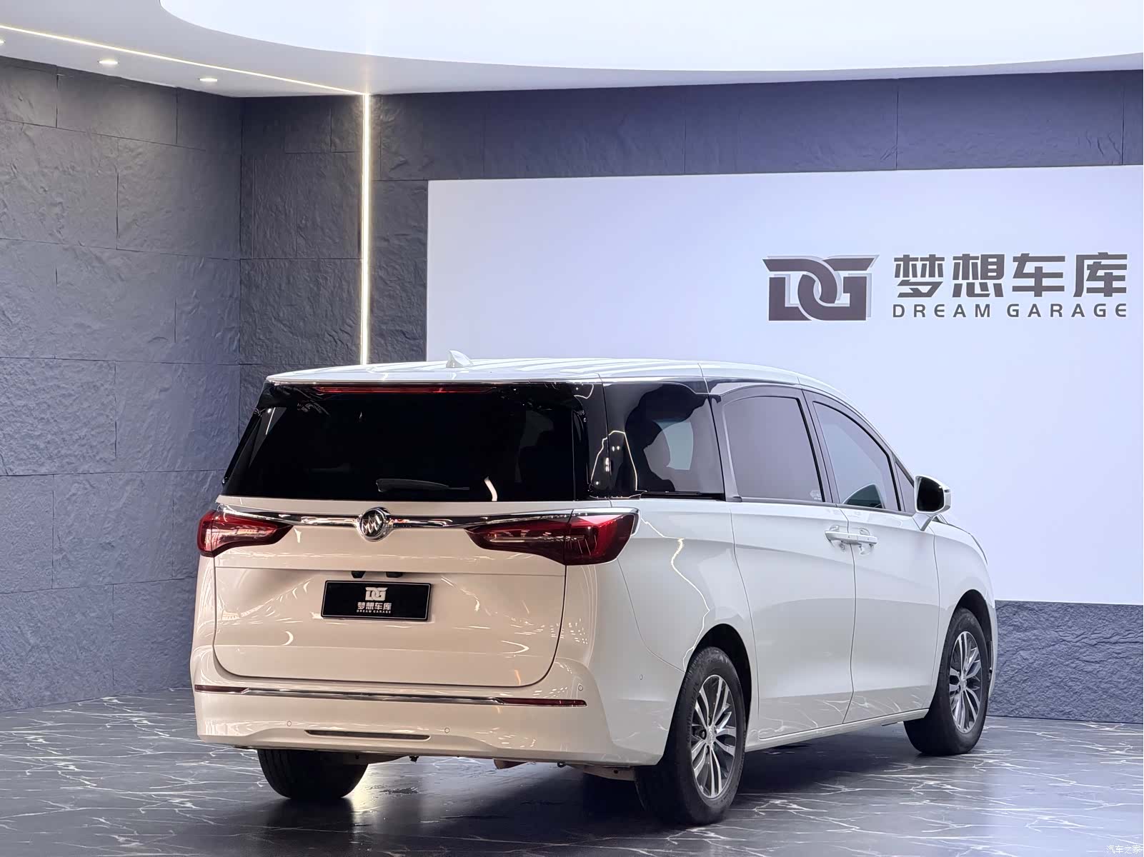 Buick GL8, 2022 3