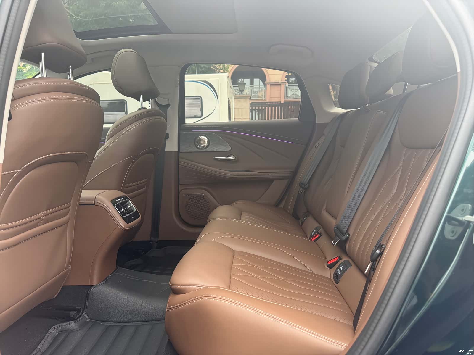 Chery Arrizo 8, 2025 13