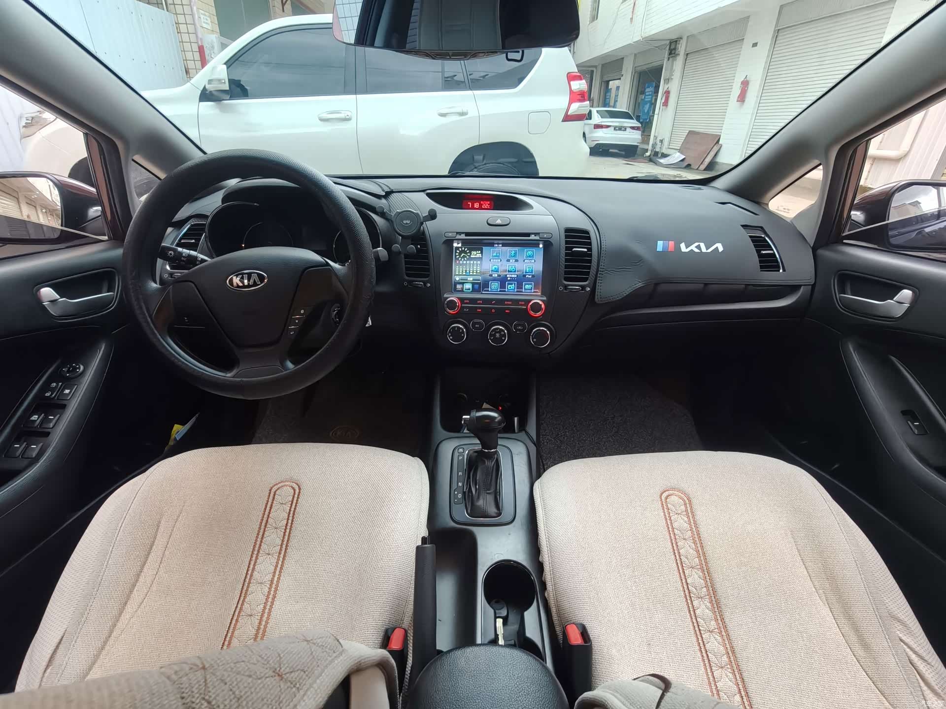 Kia K3, 2014 10