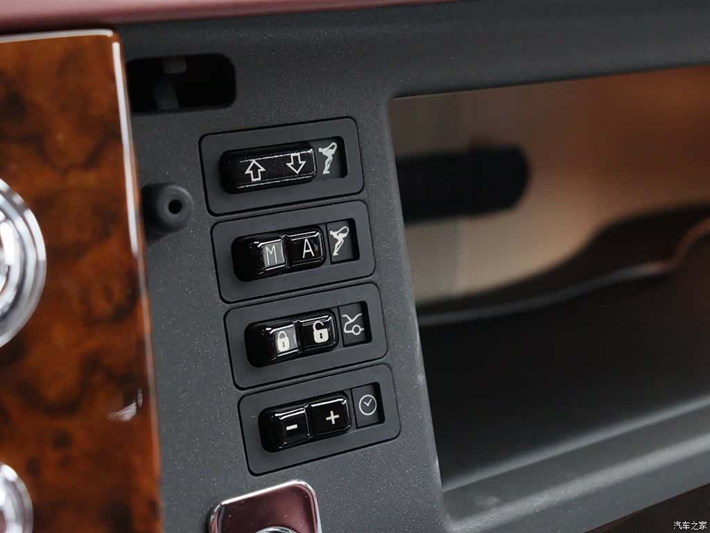 Rolls-Royce Phantom, 2013 10