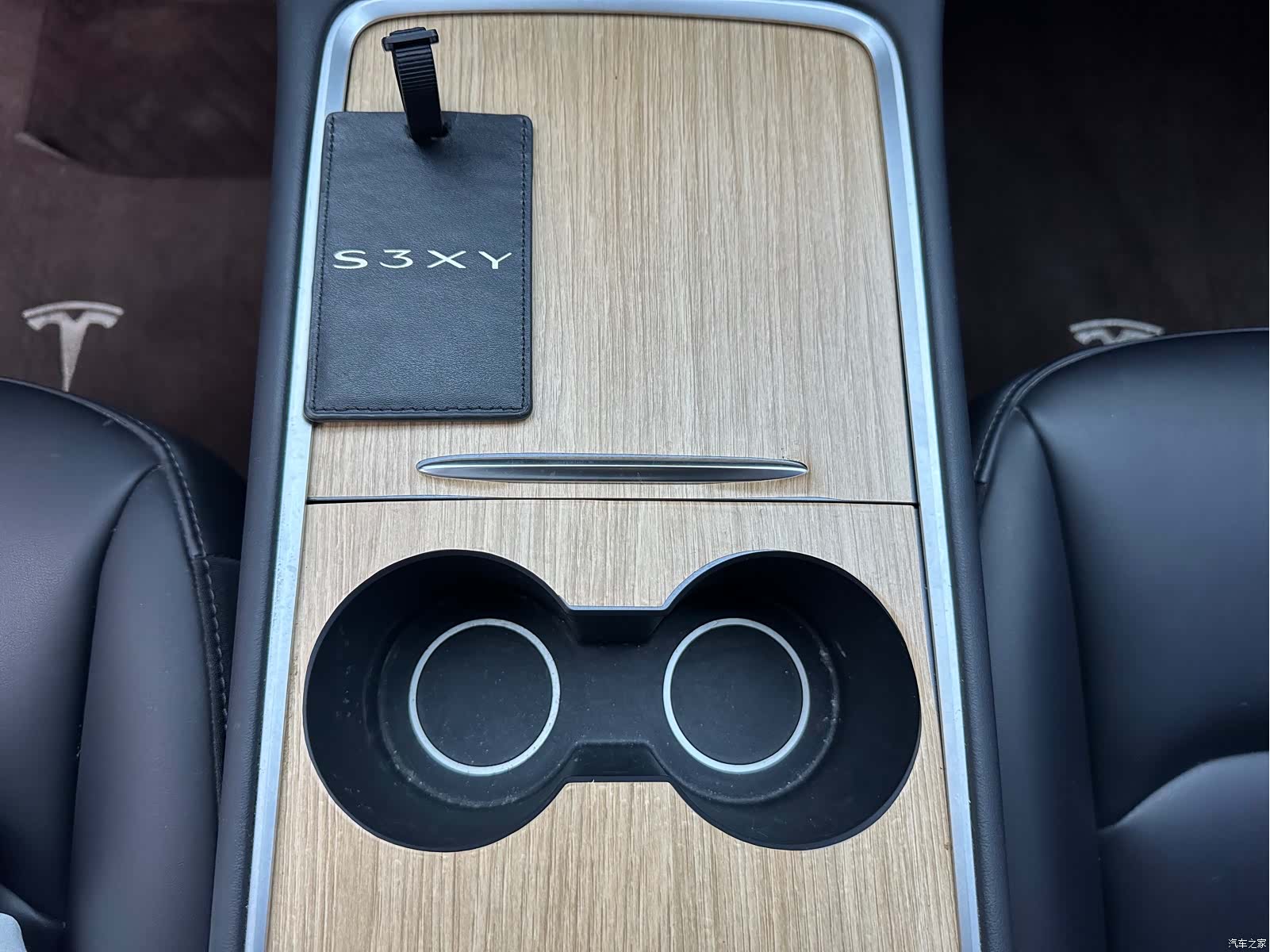 Tesla Model Y, 2023 22