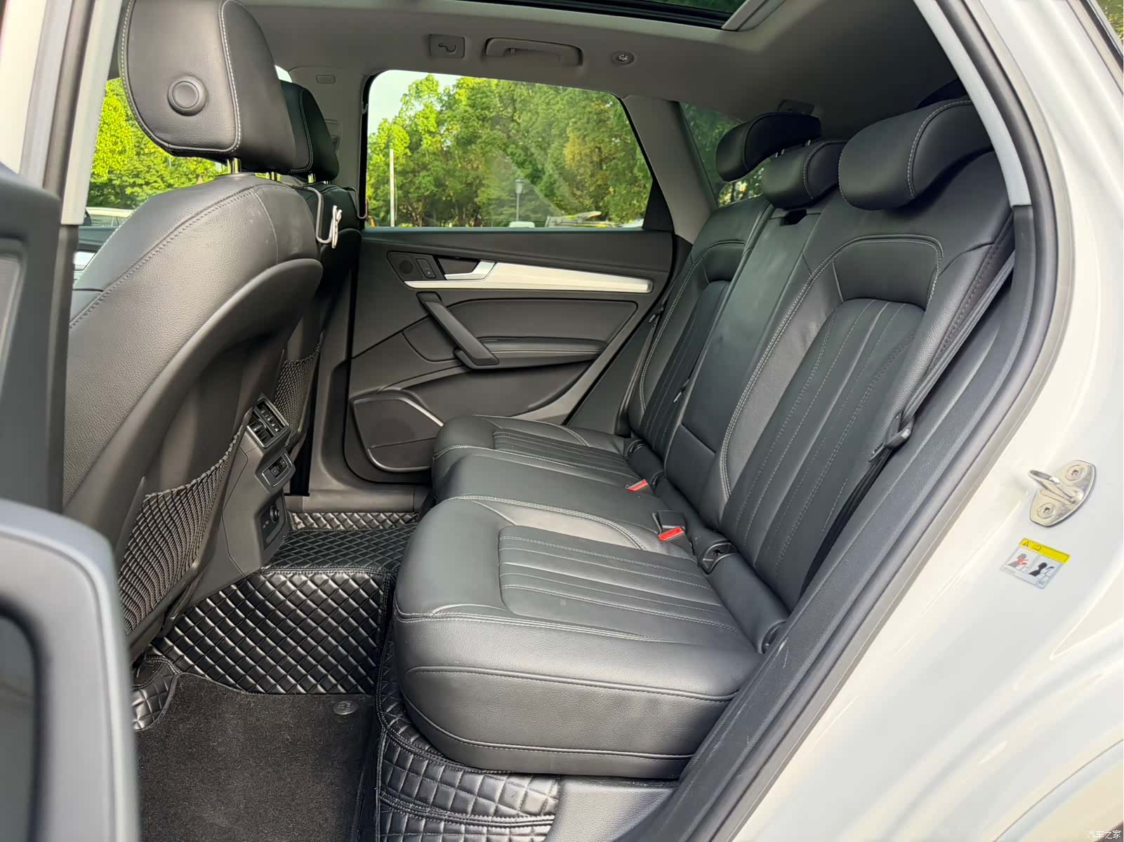 Audi Q5L, 2021 11